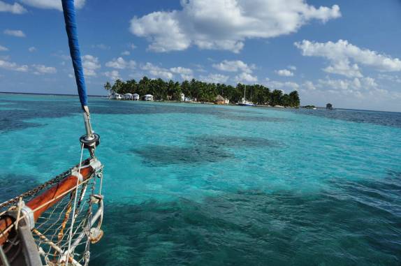 Chegando á Tobacco Caye, na grande barreira de corais, em Belize